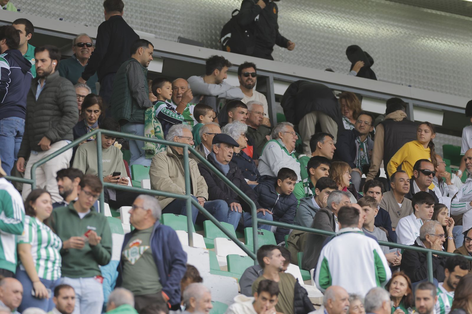 Búscate en las fotos del Betis-Mallorca