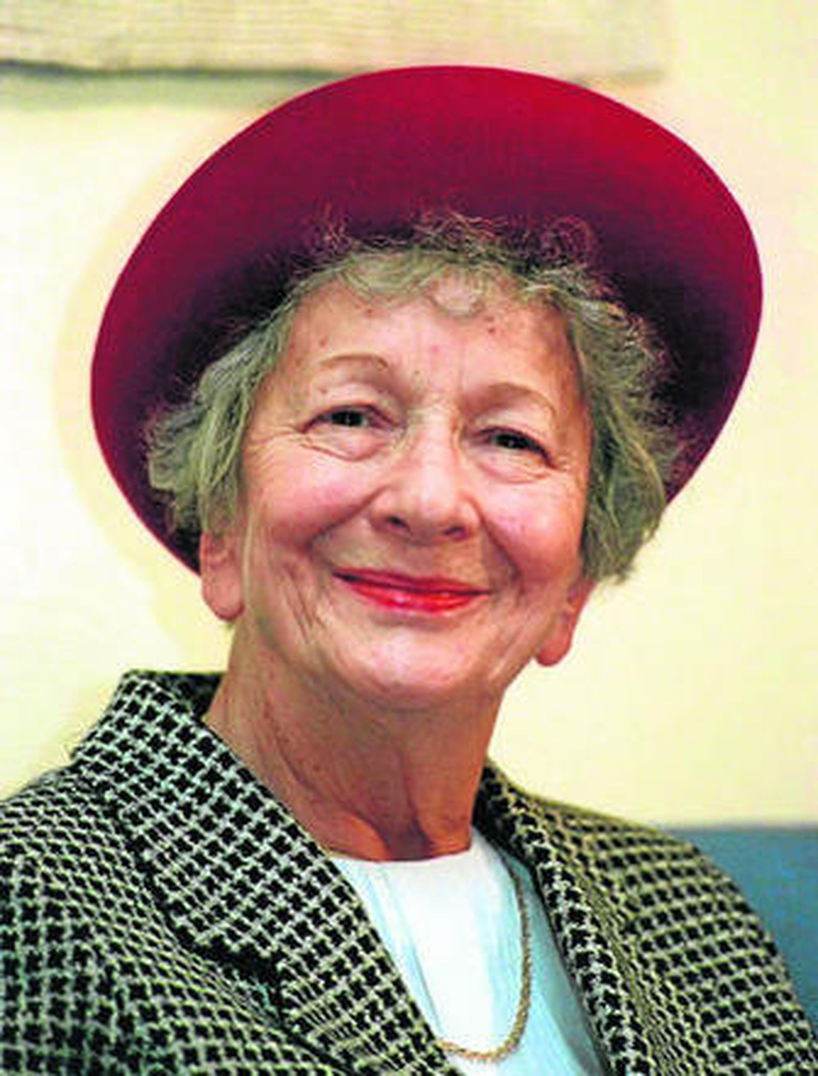 La poeta, ensayista y traductora polaca Wislawa Szymborska (Prowent, 1923 - Cracovia, 2012).