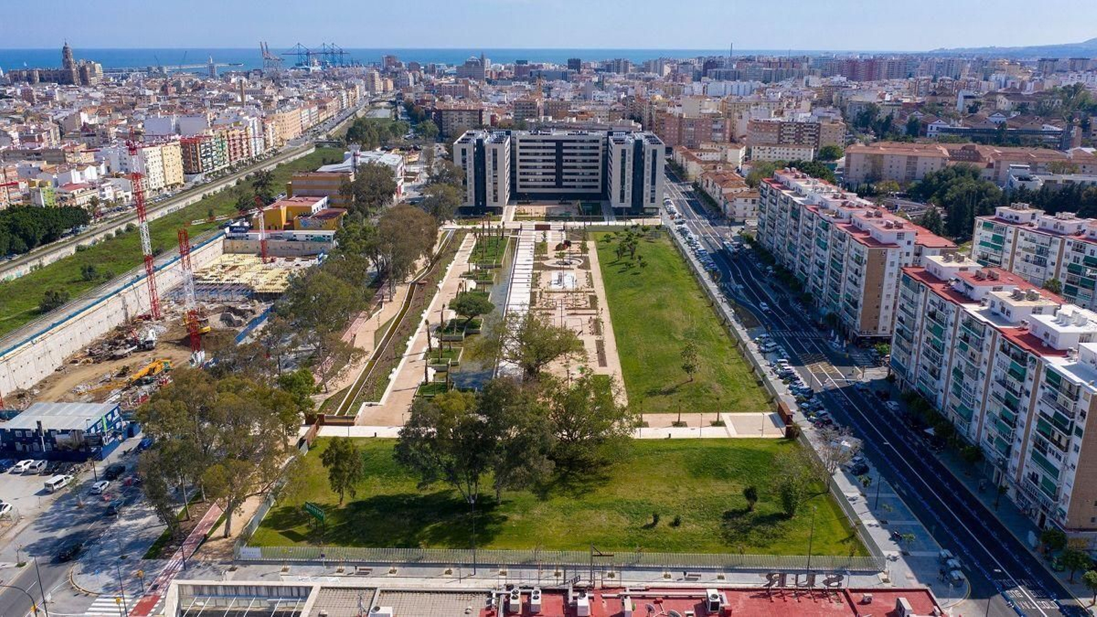 Imagen panorámica de Málaga tomada por un dron de Sando. Imagen panorámica de Málaga tomada por un dron de Sando.