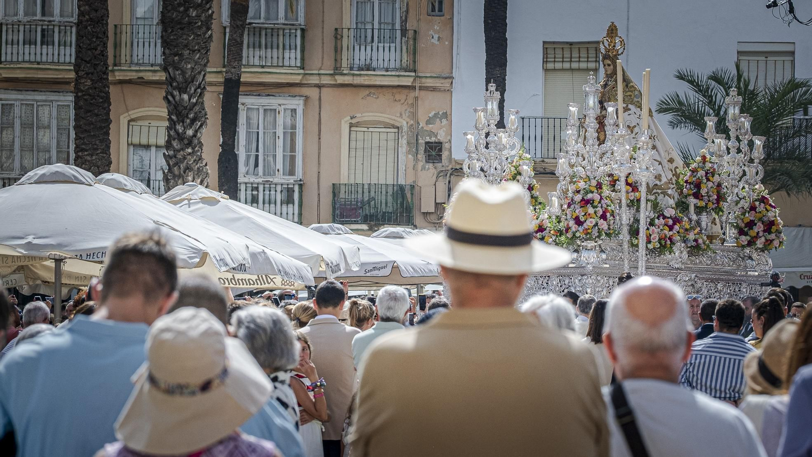 Búscate entre las imágenes del Domingo de Corpus en Cádiz