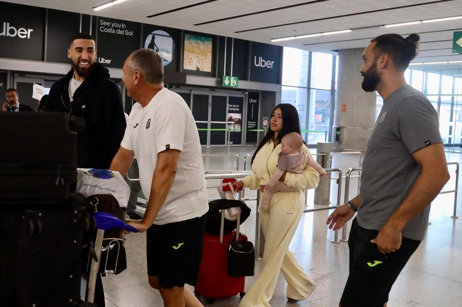 Las fotos de la llegada de Chris Duarte, fichaje estelar del Unicaja, a Málaga