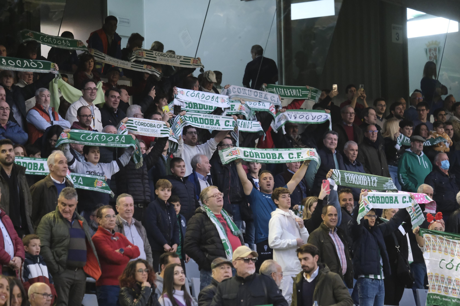 Las imágenes del ambiente en El Arcángel en el Córdoba CF - Mérida Las imágenes del ambiente en El Arcángel en el Córdoba CF - Mérida