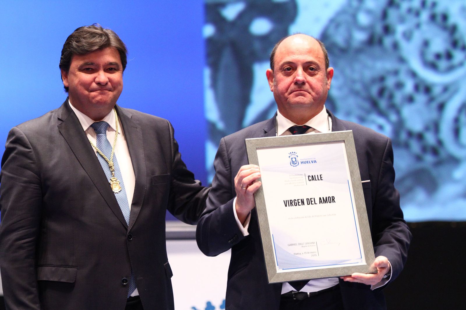 Imágenes de la entrega de las medallas de Huelva