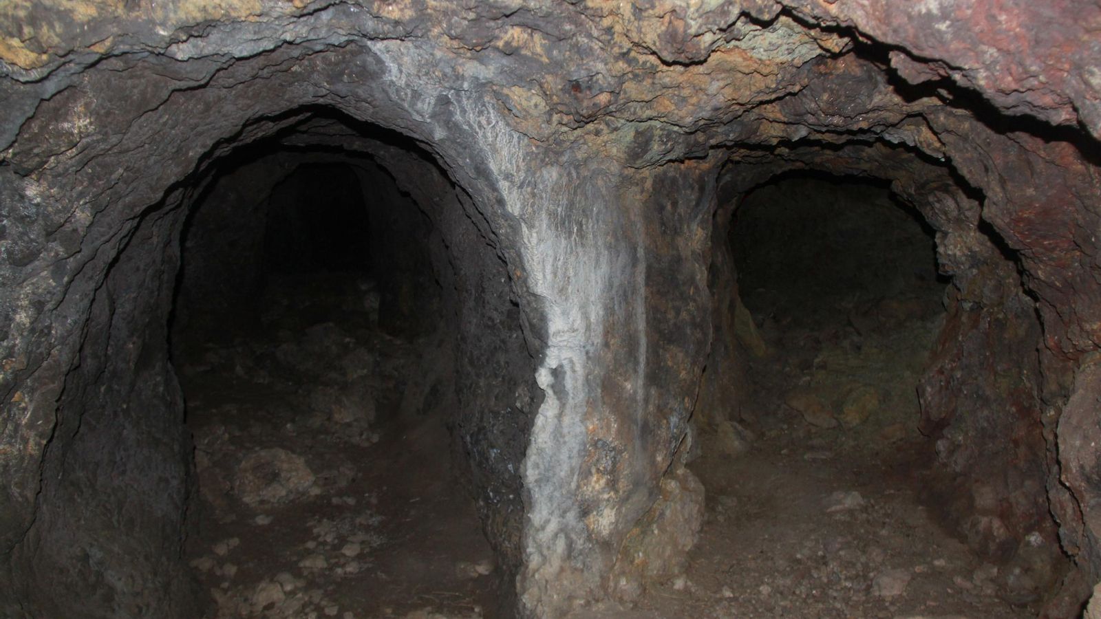 Bifurcación de una mina en Periana.