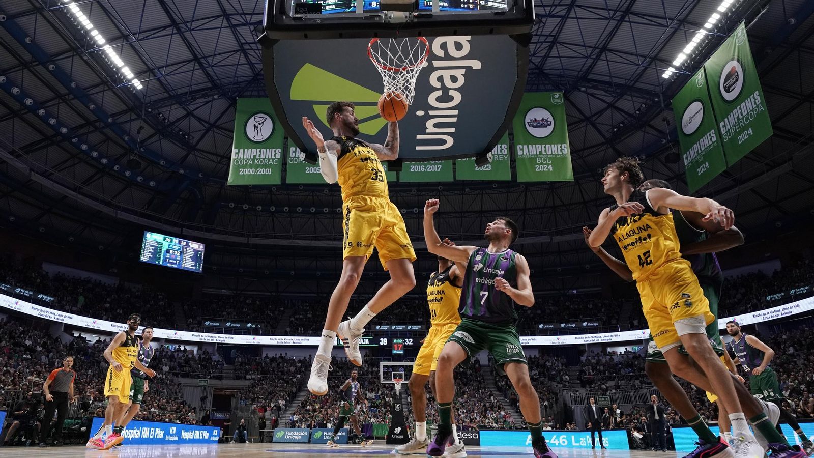 El Unicaja-La Laguna Tenerife, en fotos