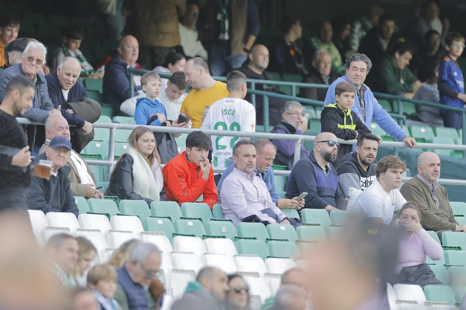 Búscate en las fotos del Betis-Real Madrid