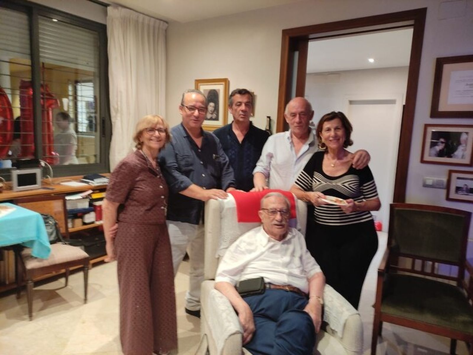 Un libro de Memorias en forma de tarta