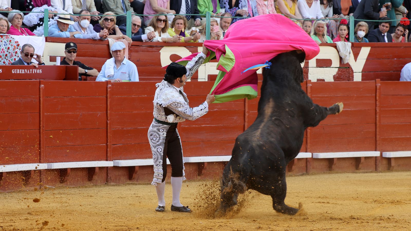 Tercera tarde de toros y última de la Feria de Jerez con Morante, Juan Ortega y Roca Rey