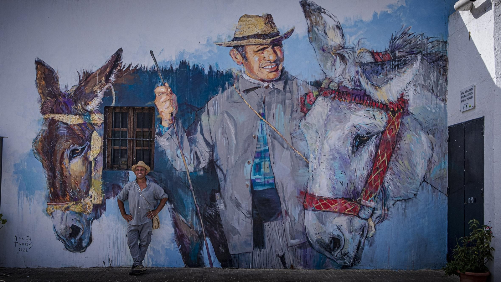 Juanino, el defensor de la nobleza del burro desde Vejer
