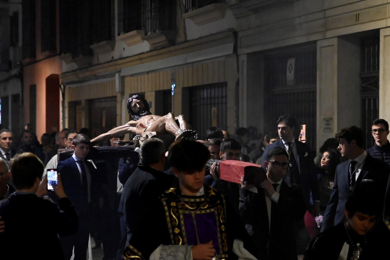 Las imágenes de los vía crucis del primer viernes de Cuaresma en Córdoba