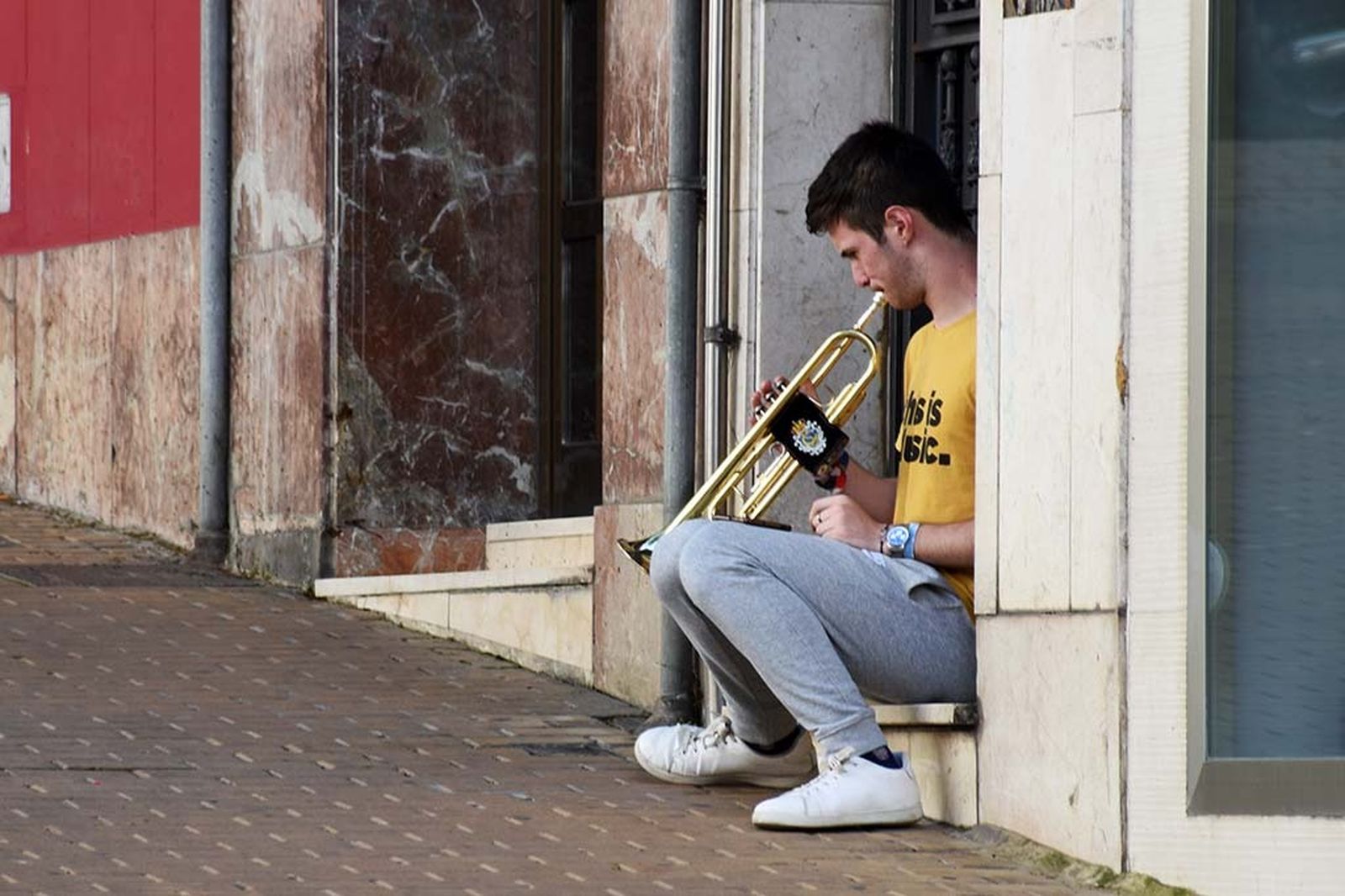 Imágenes del lunes 6 de mayo en Huelva