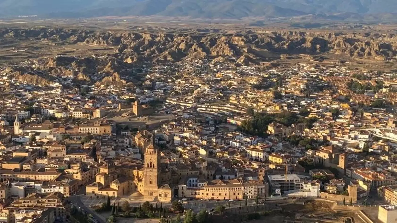 Fotografía aérea de la ciudad de Guadix