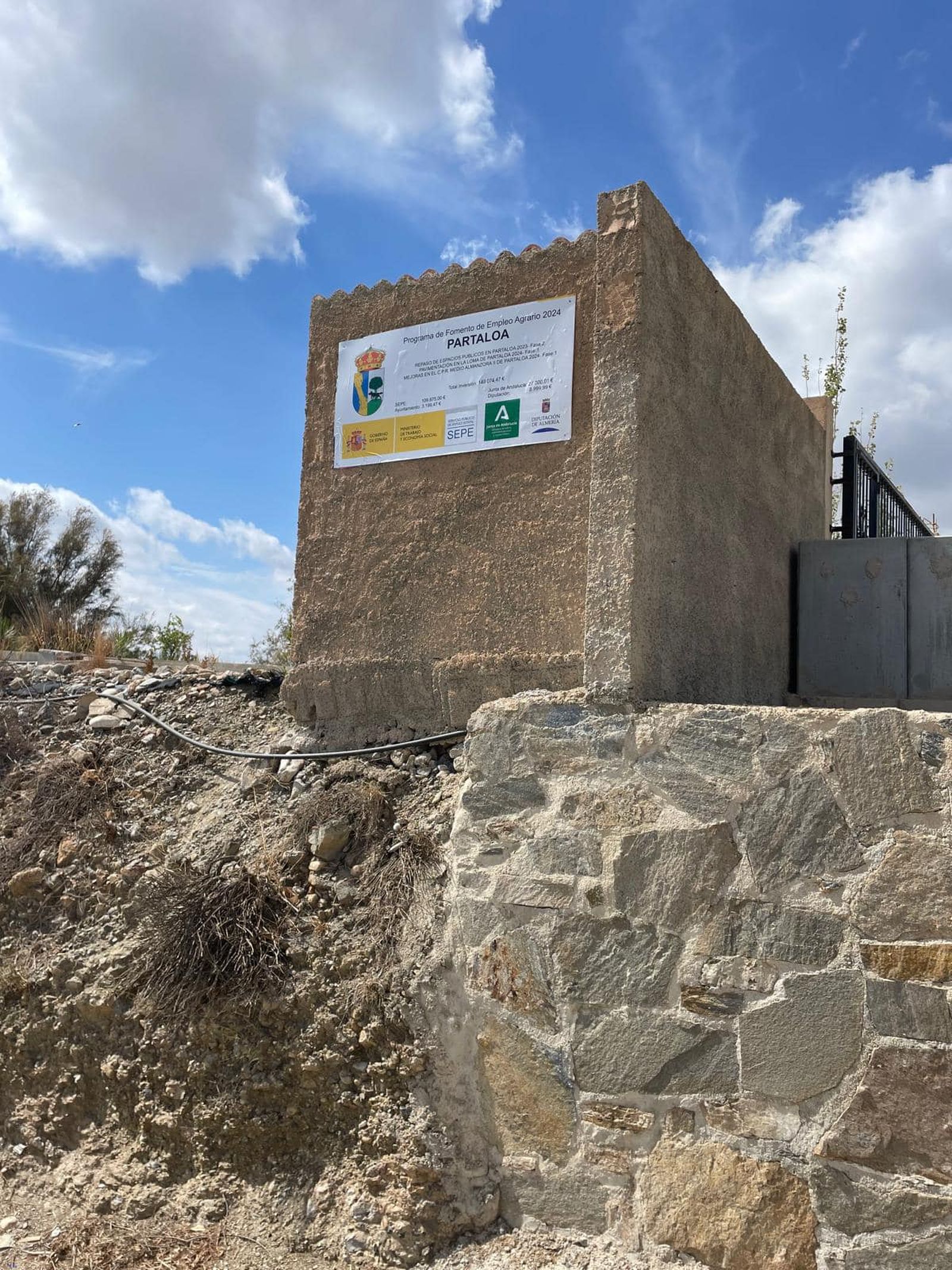 Anuncio de los trabajos financiados por el PFEA en Partaloa