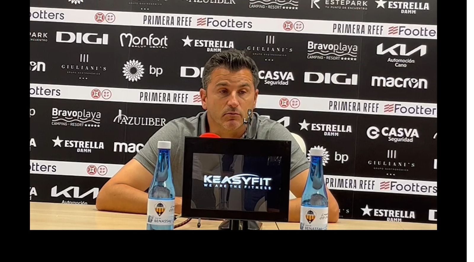 Iván Ania, en rueda de prensa