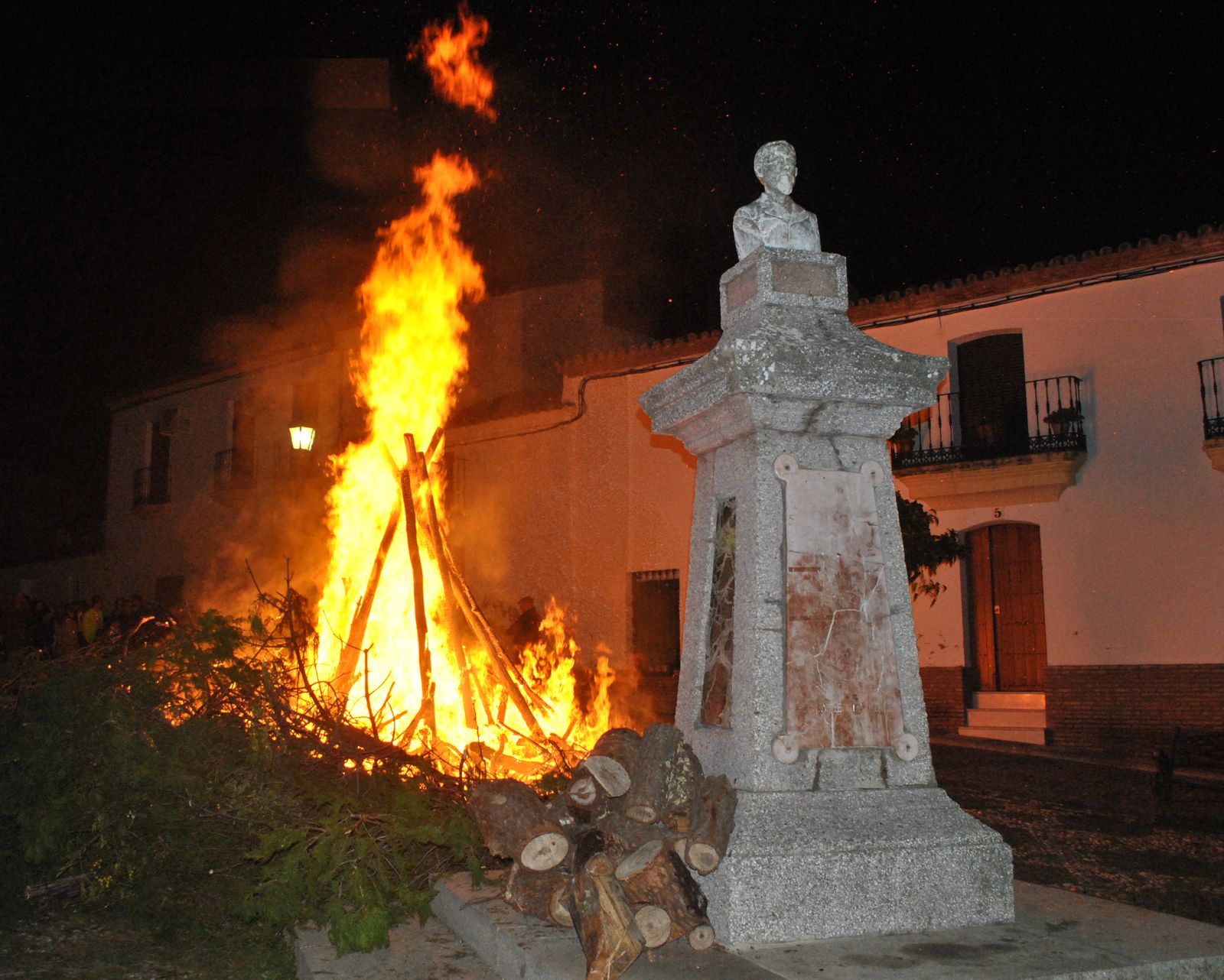 Candela de una edición anterior de las fiestas.