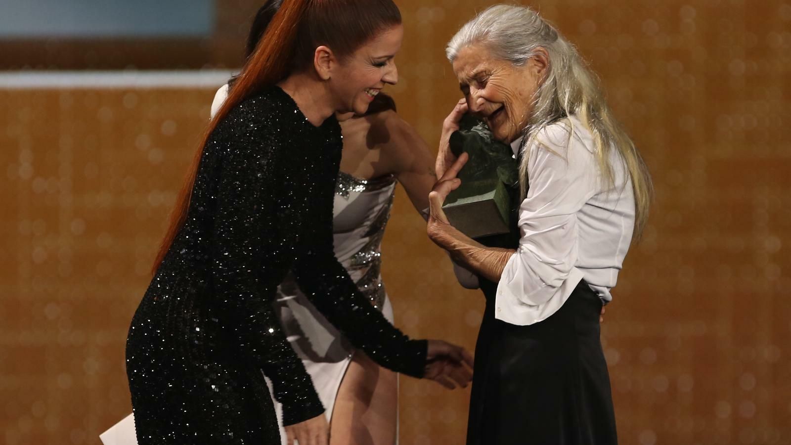 Benedicta Sánchez recibe el Goya a Mejor Actriz Revelación 2020.