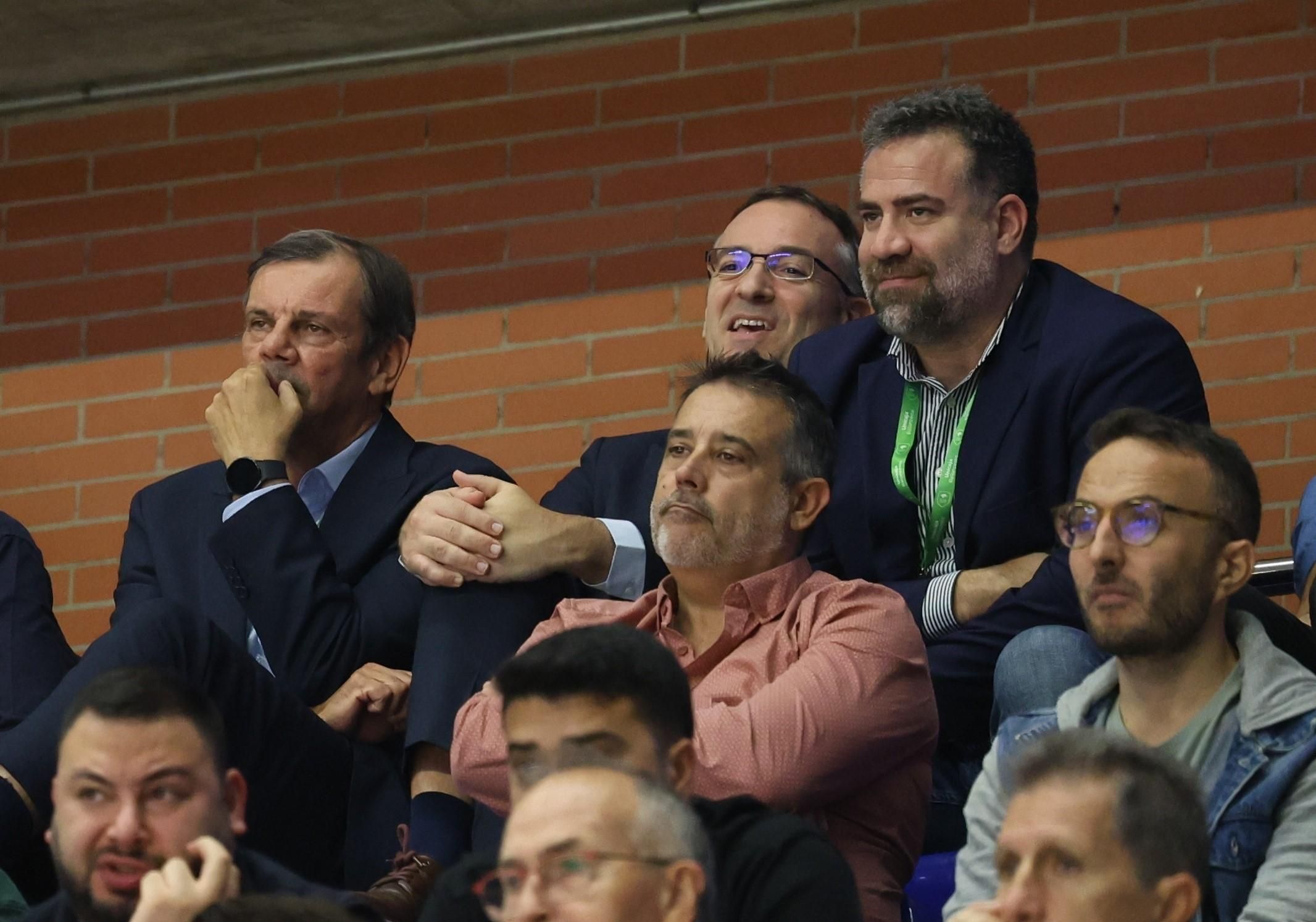 El Unicaja, entre la necesidad y huir del fichar por fichar