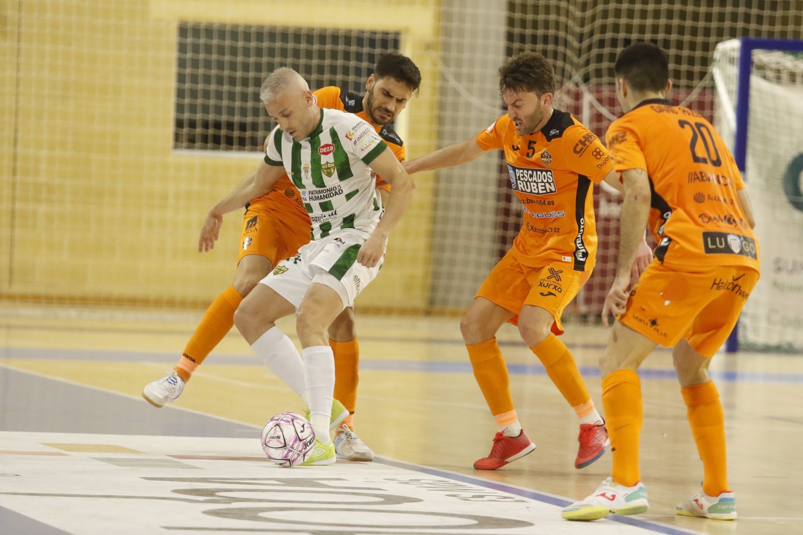 Las imágenes de la victoria del Córdoba Futsal ante el Burela