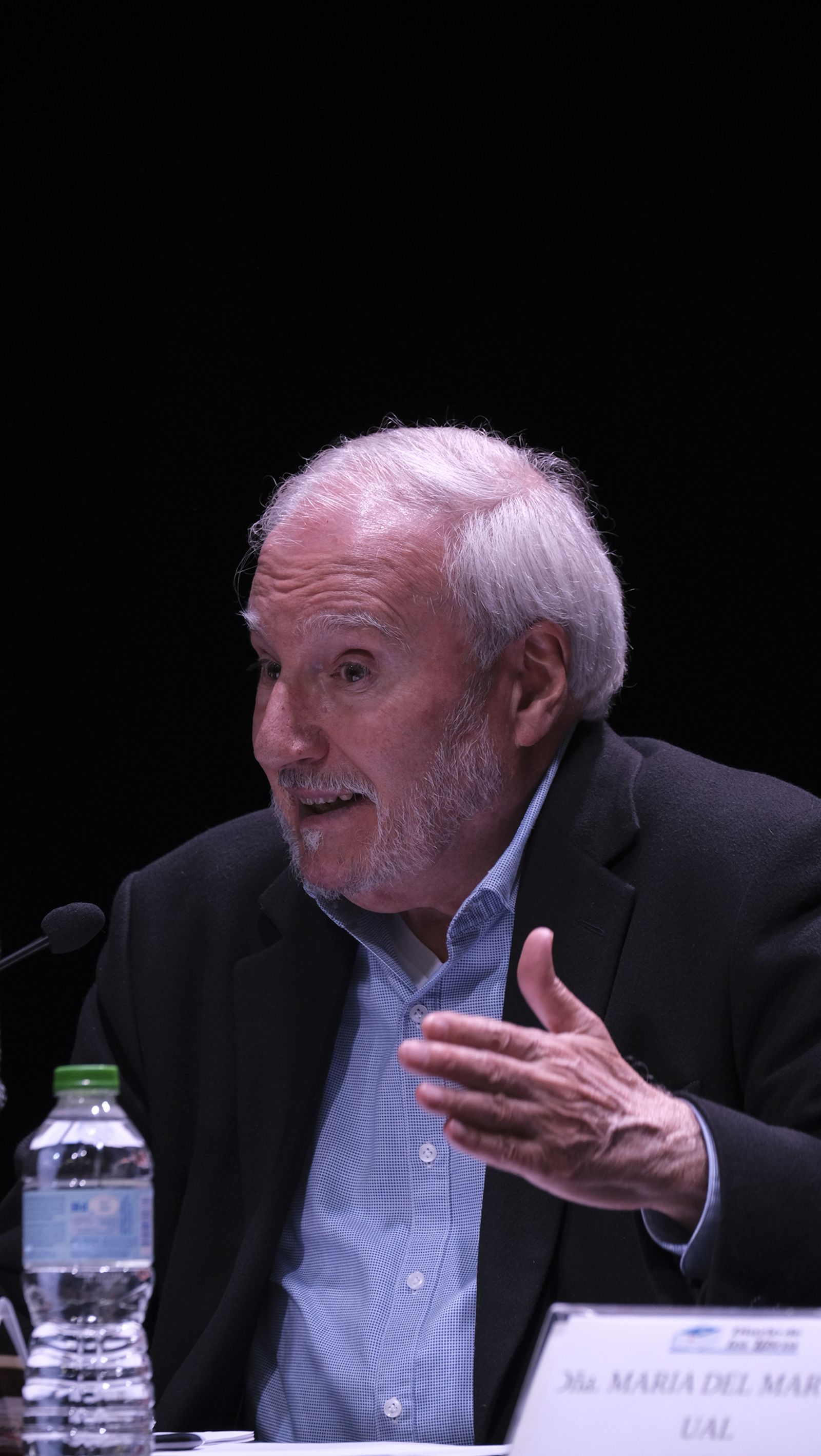 Imágenes del Diario de los Libros, con el escritor Álvaro Espina. Almería.