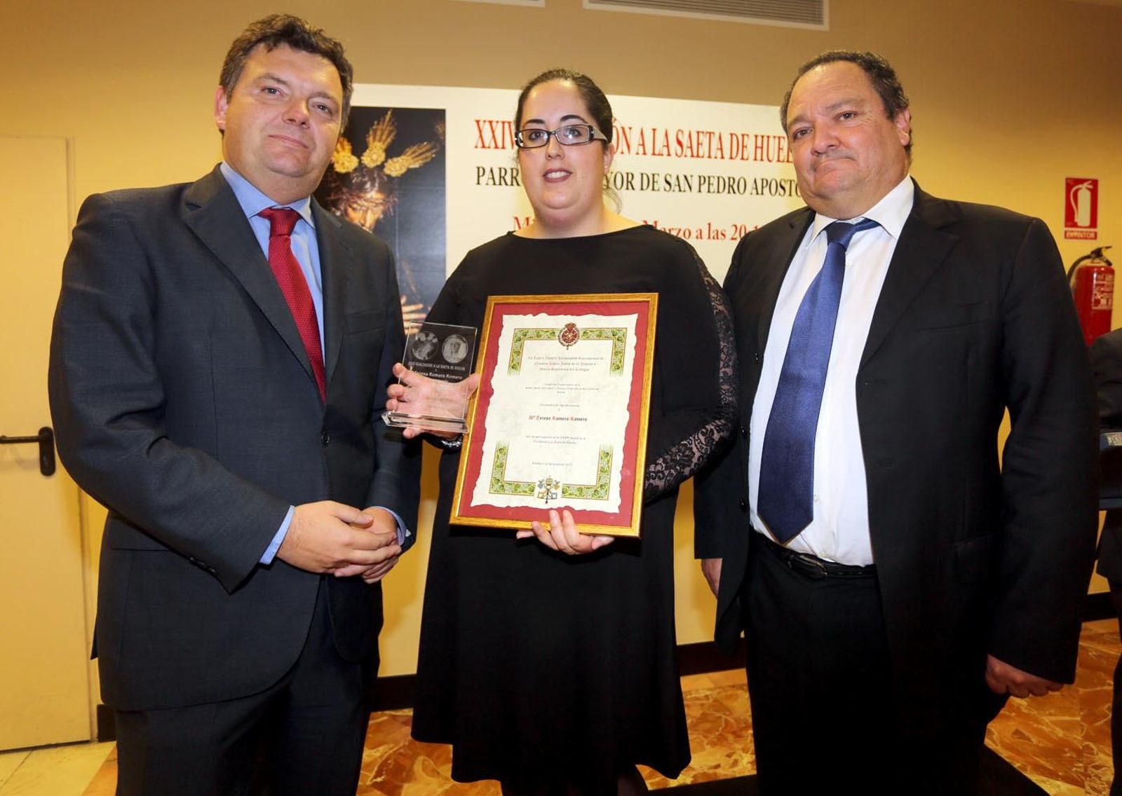 Entrega de recuerdos de la 24ª edición de la Exaltación a la Saeta de Huelva