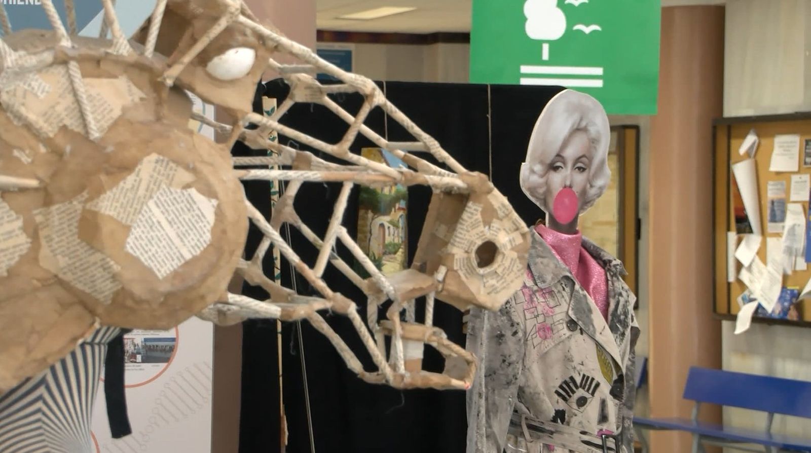 Exposicion 'Concienciarte' en la UCA