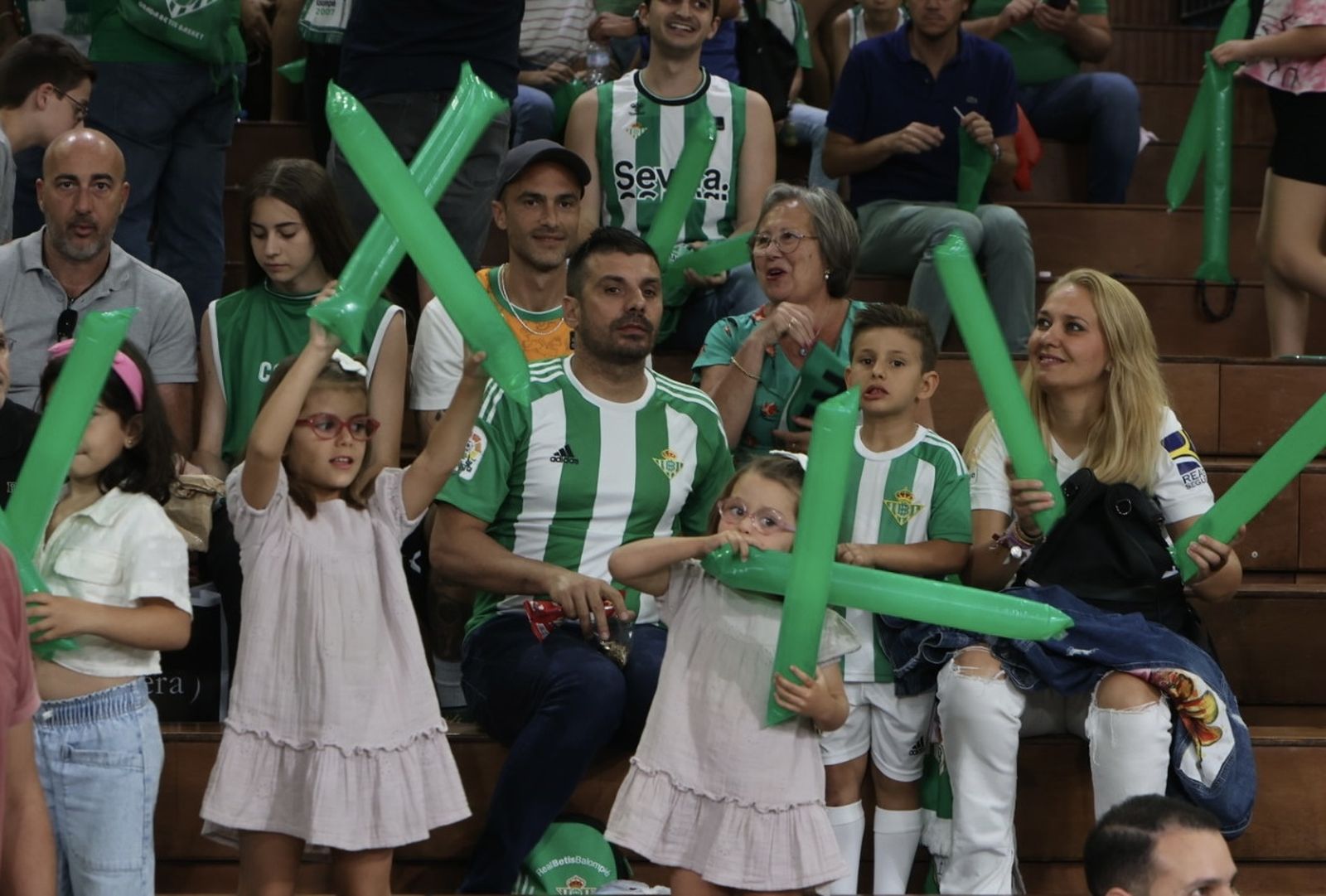 Búscate en el o Betis Granada de baloncesto