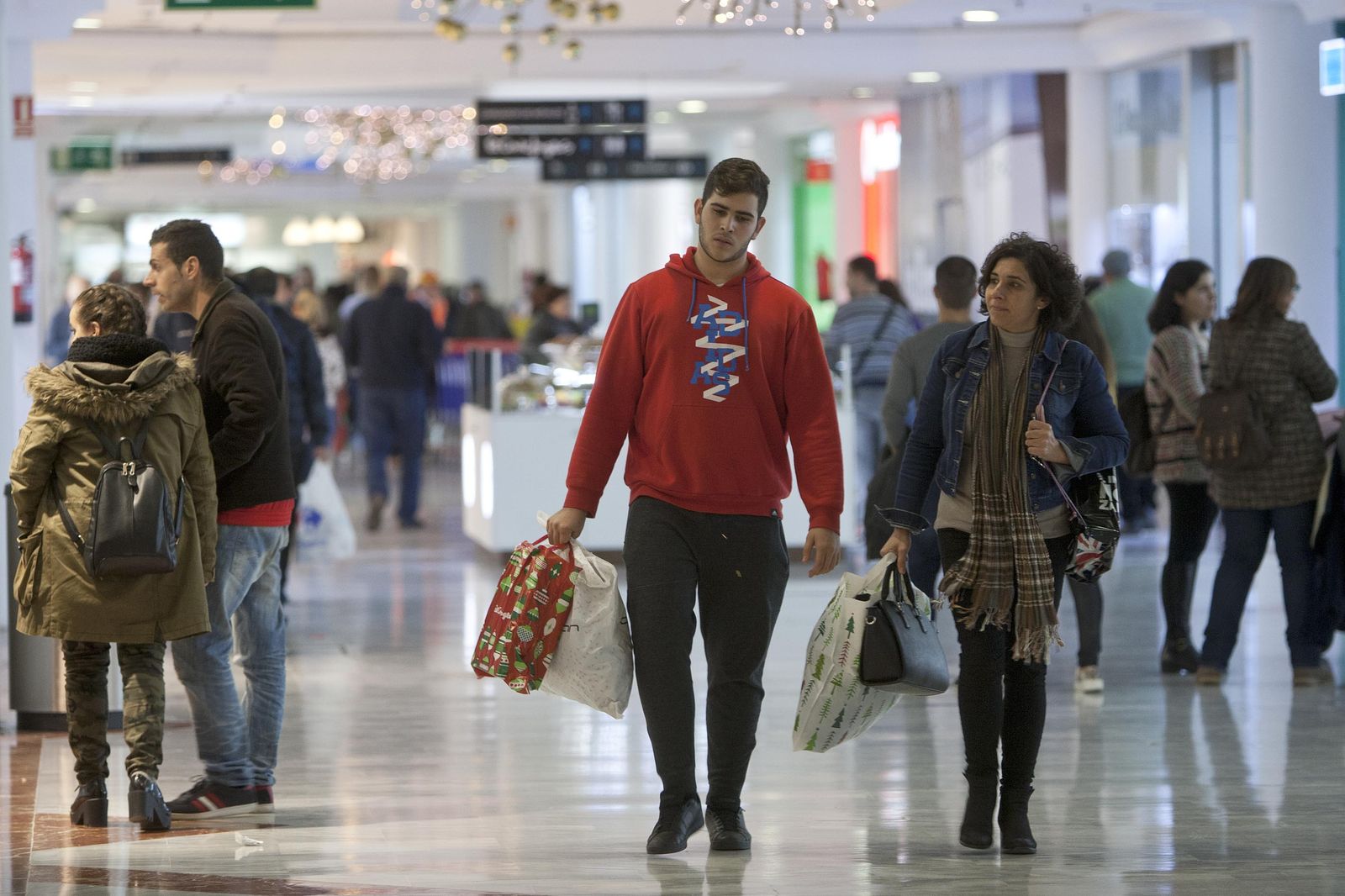 Galerías del centro comercial Bahía Sur, en una imagen de hace unos meses.