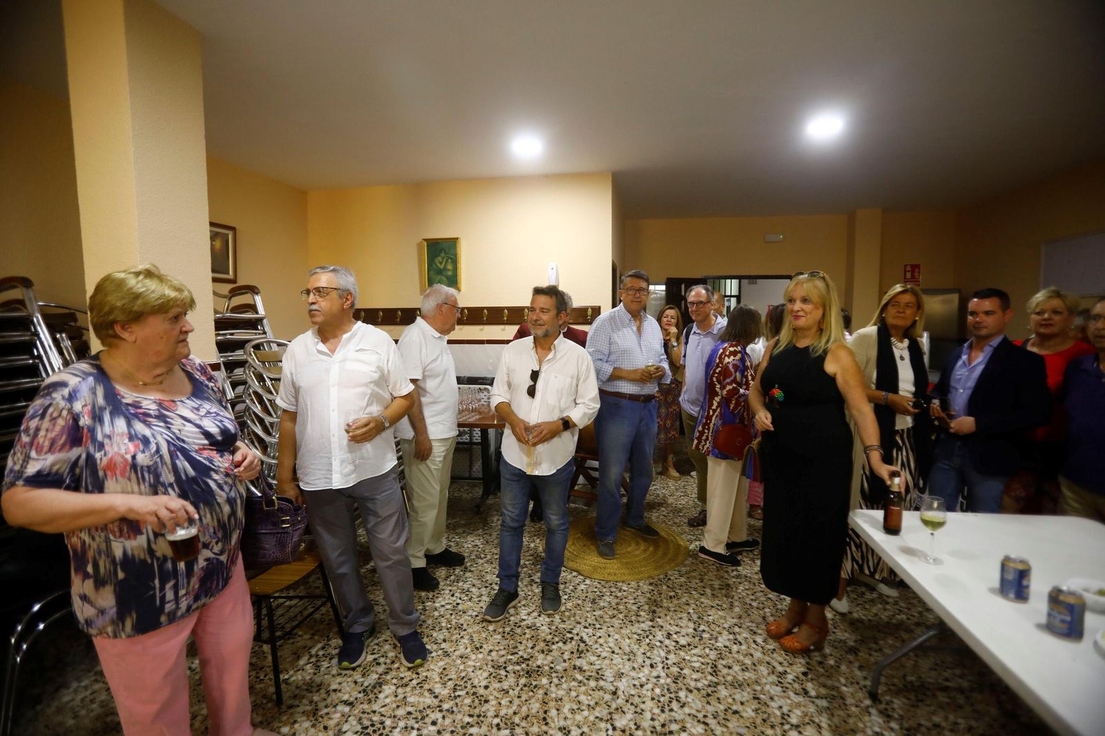 El perol de exconcejales de Córdoba contra la crispación política, en imágenes