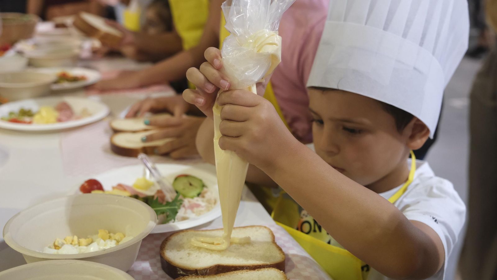 Taller Infantil de Cocina de la Feria de Almería 2024, en imágenes