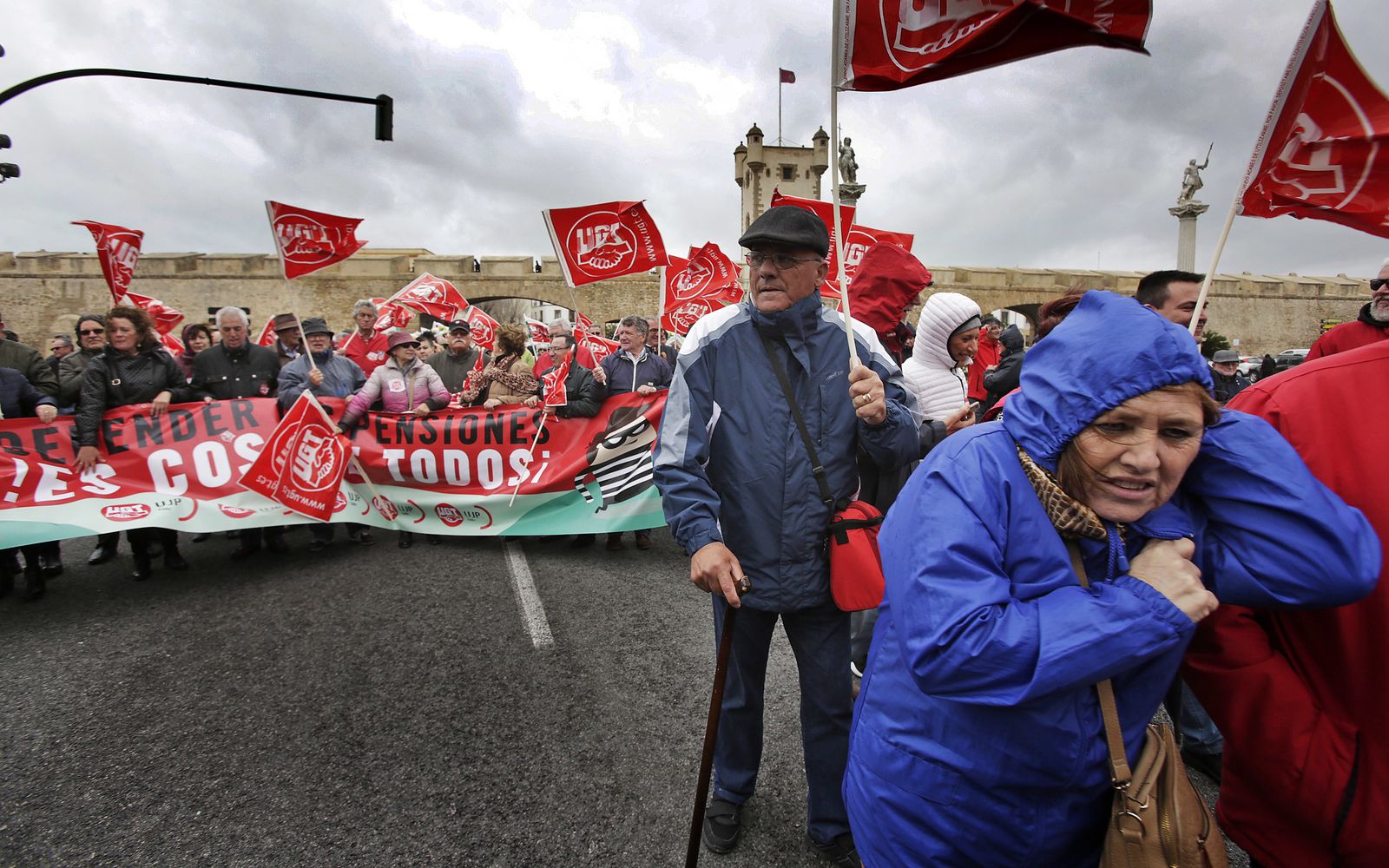 Las imágenes de la manifestación por las pensiones dignas en Cádiz