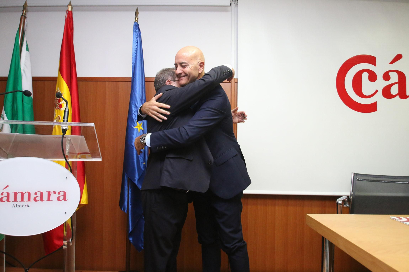 Fotogalería de la toma de posesión de Jerónimo Pérez como presidente de la Cámara de Comercio