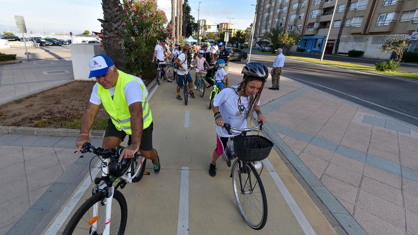 Marcha en bicicleta por la Semana de la Movilidad en La Línea, en imágenes