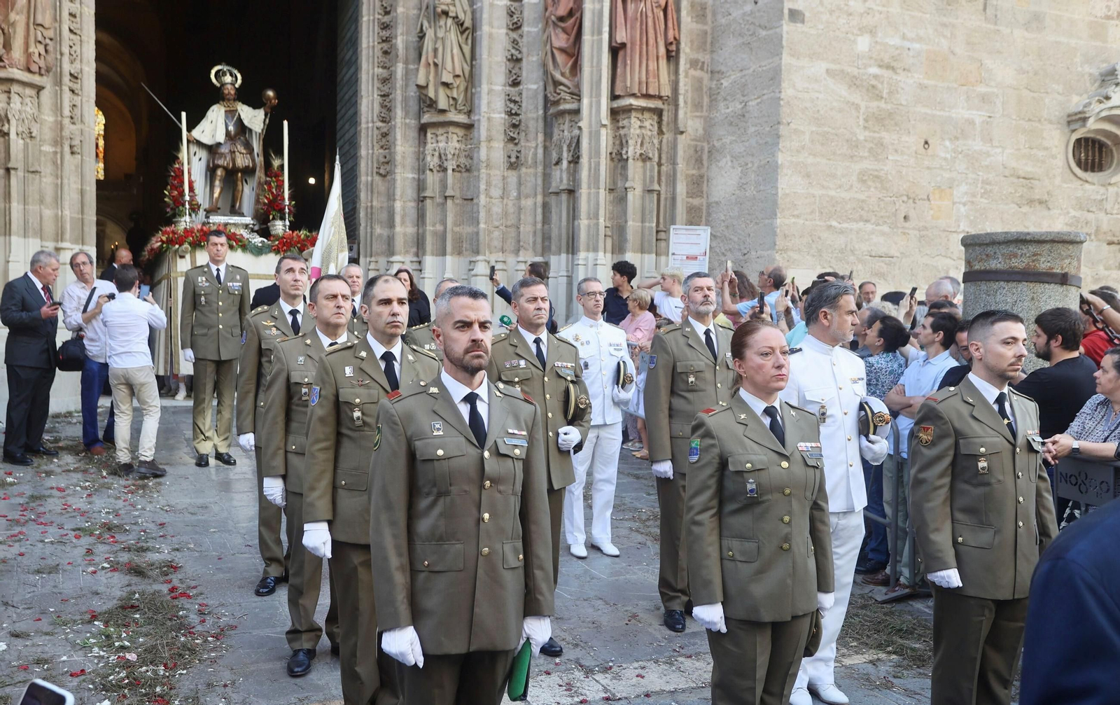 El tramo del Ejército que precede a San Fernando. El tramo del Ejército que precede a San Fernando.