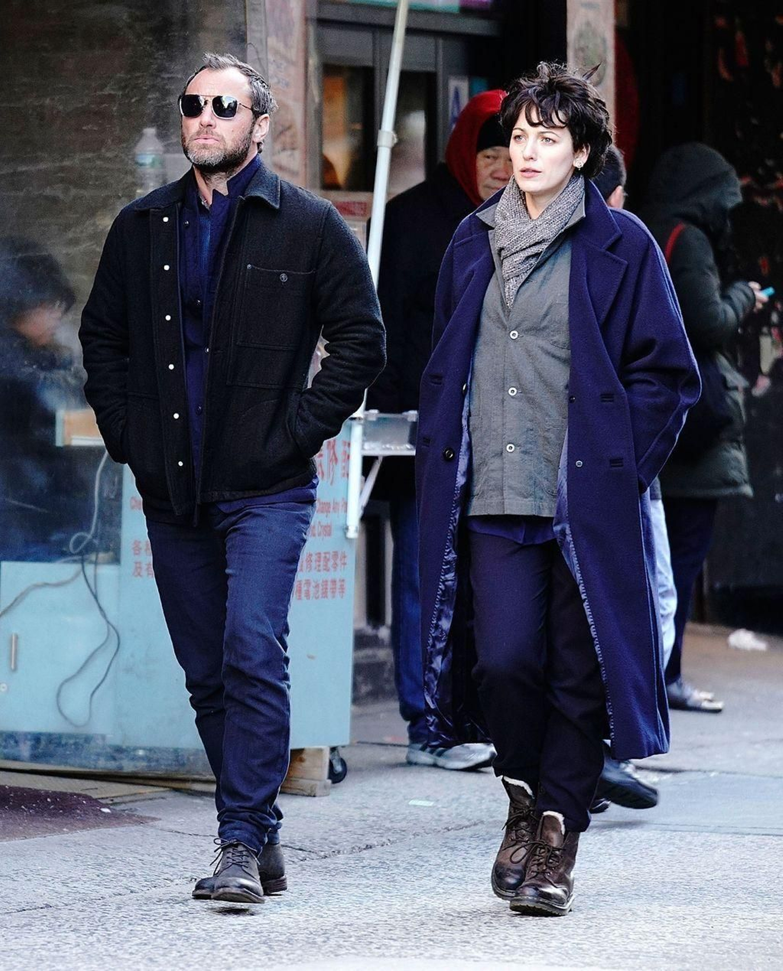 Jude Law y Blake Lively durante el rodaje de la película 'The Rhythm Section'.