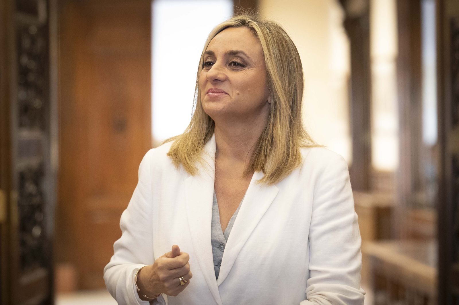 Marifrán Carazo, alcaldesa de Granada, en el Salón de Plenos.