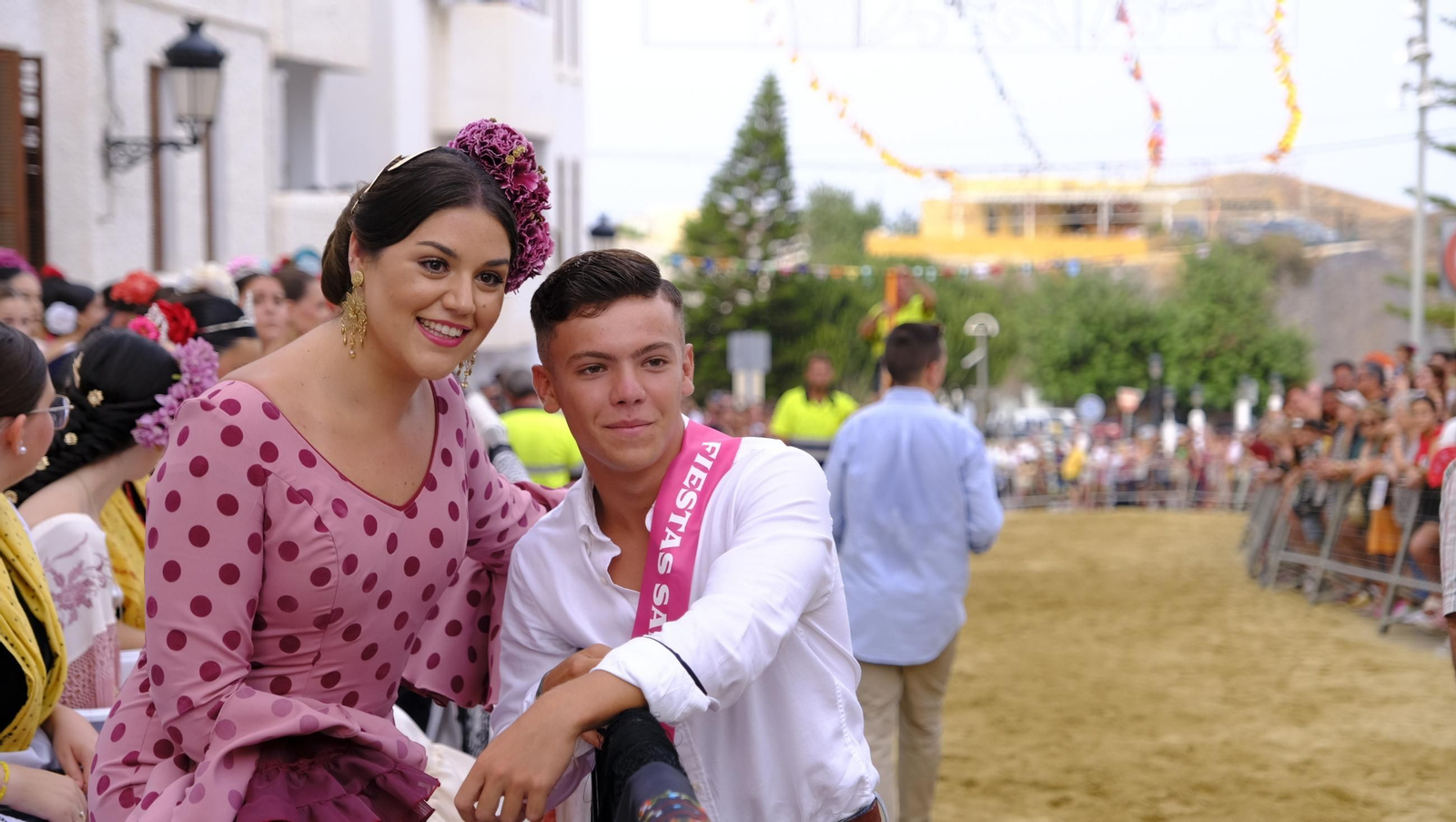 La popular carrera de cintas a caballo de las Fiestas de Mojácar, en imágenes