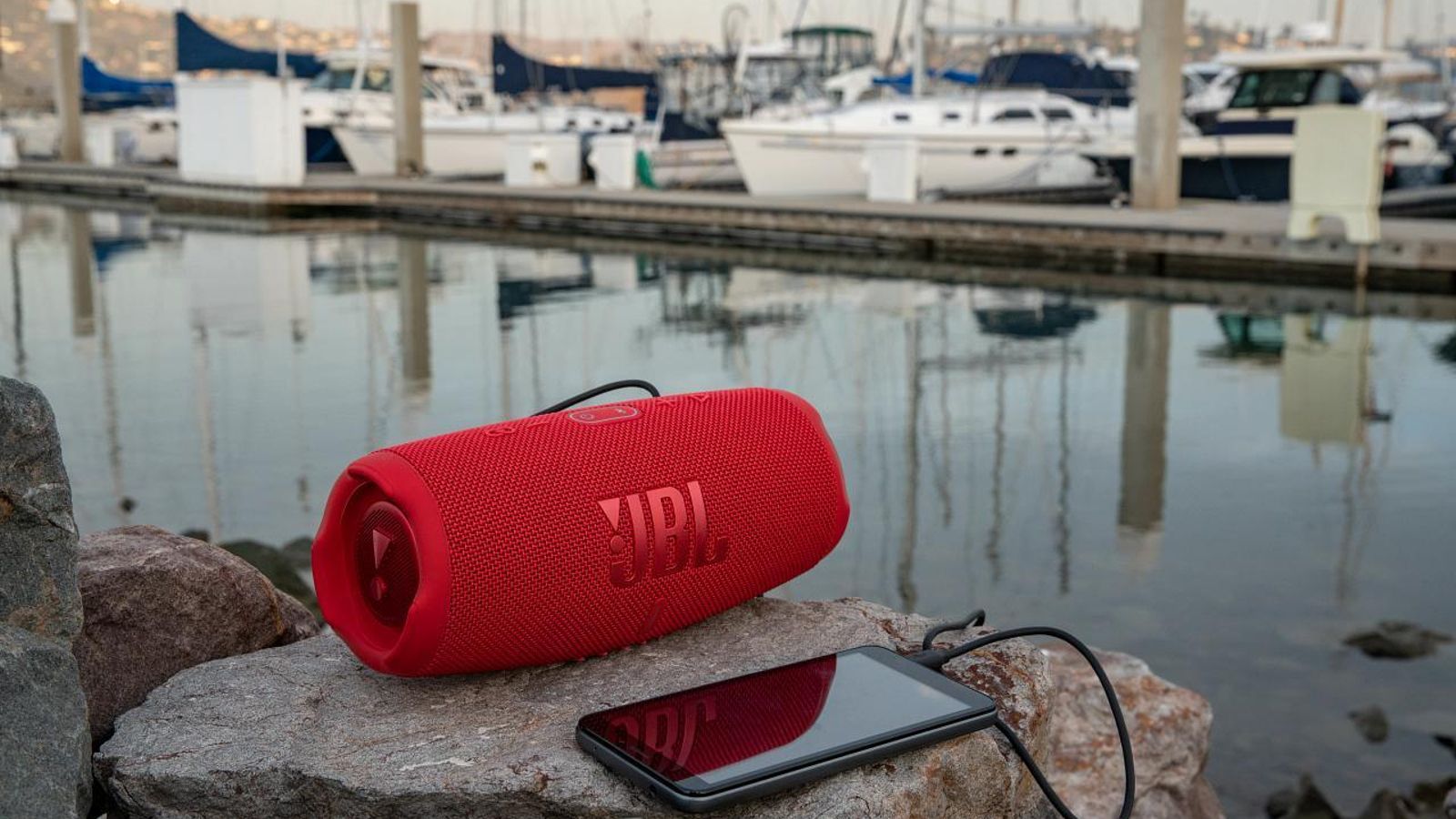 Altavoz Bluetooth portátil JBL Charge 5