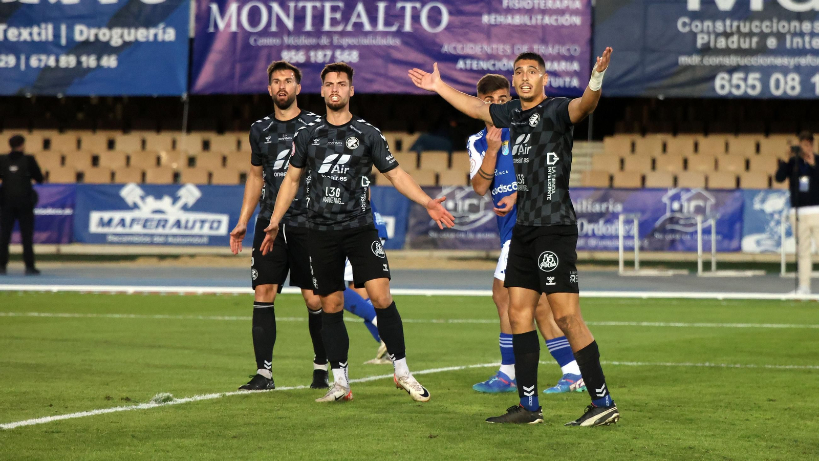Imágenes del derbi entre Xerez CD y Xerez DFC en Chapín