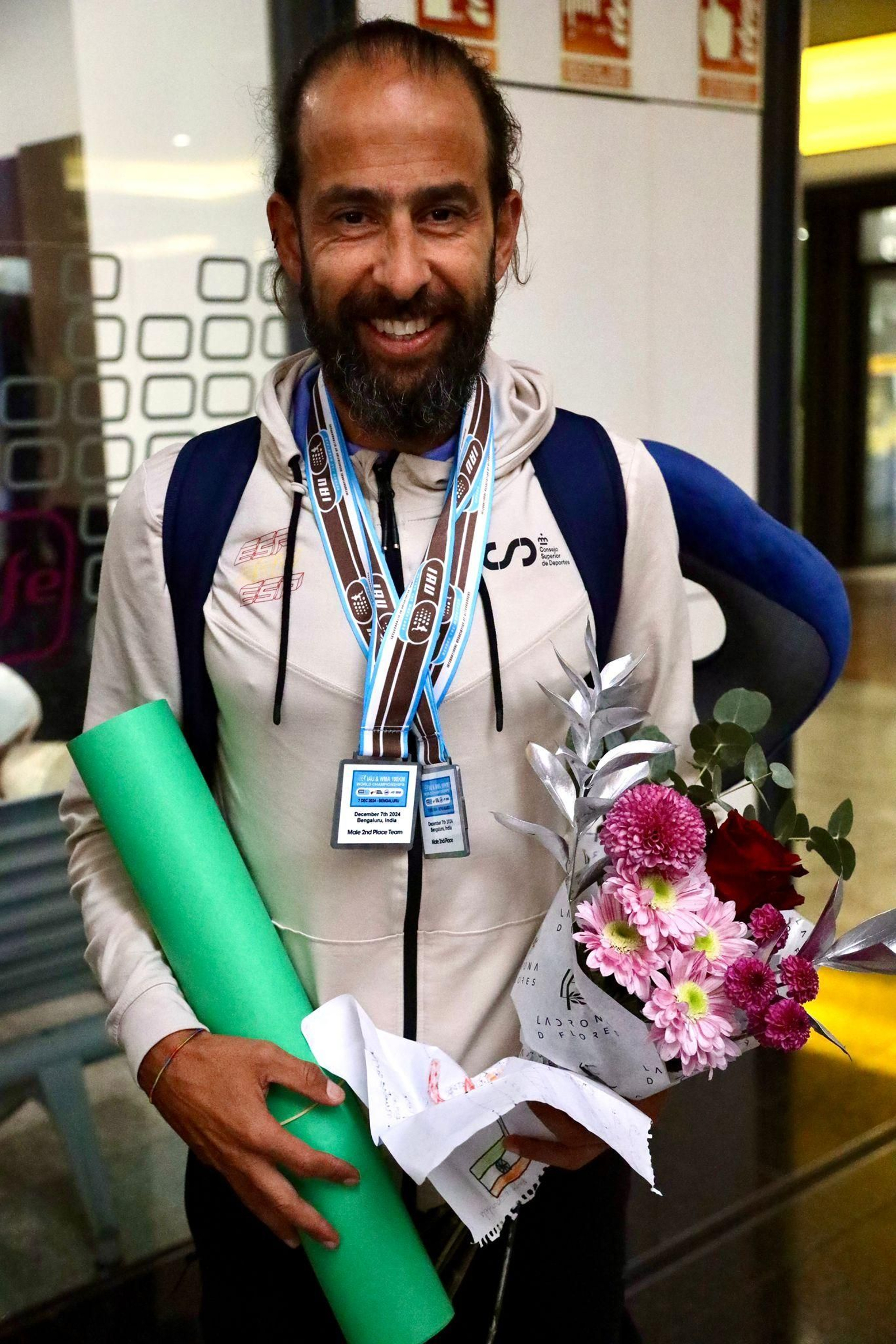 El recibimiento a Antonio Aguilar Conejo en Vialia