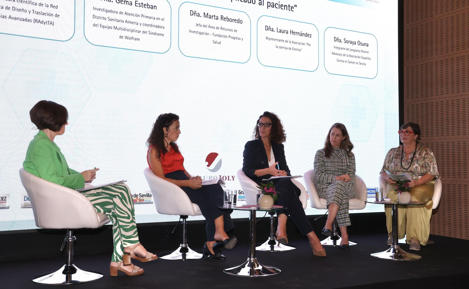 Mujeres liderando nuevos retos en las estrategias para el progreso en la salud