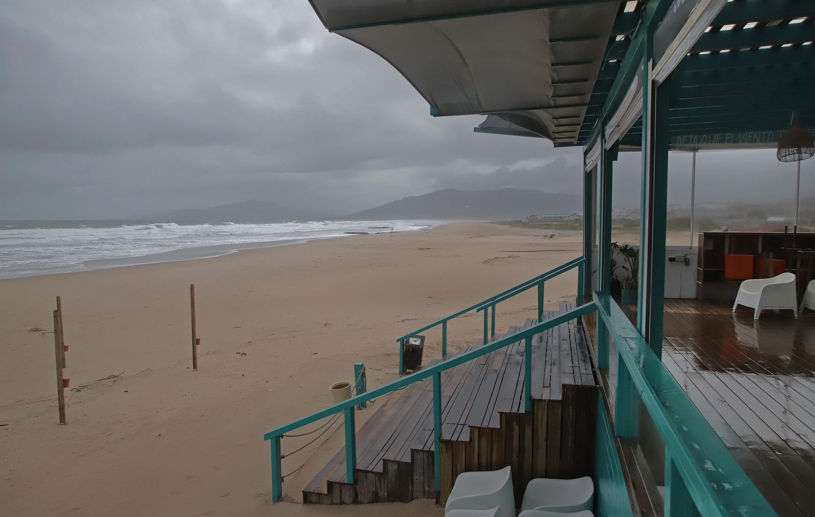 La borrasca Ingrid deja su huella en Tarifa, en imágenes