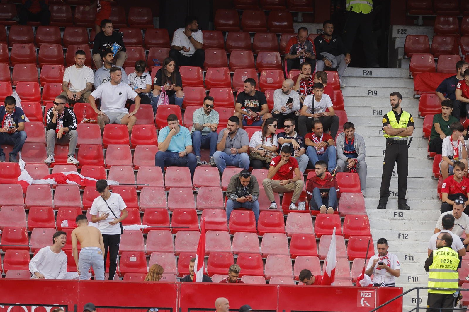 Búscate en las fotos del Sevilla-Madrid