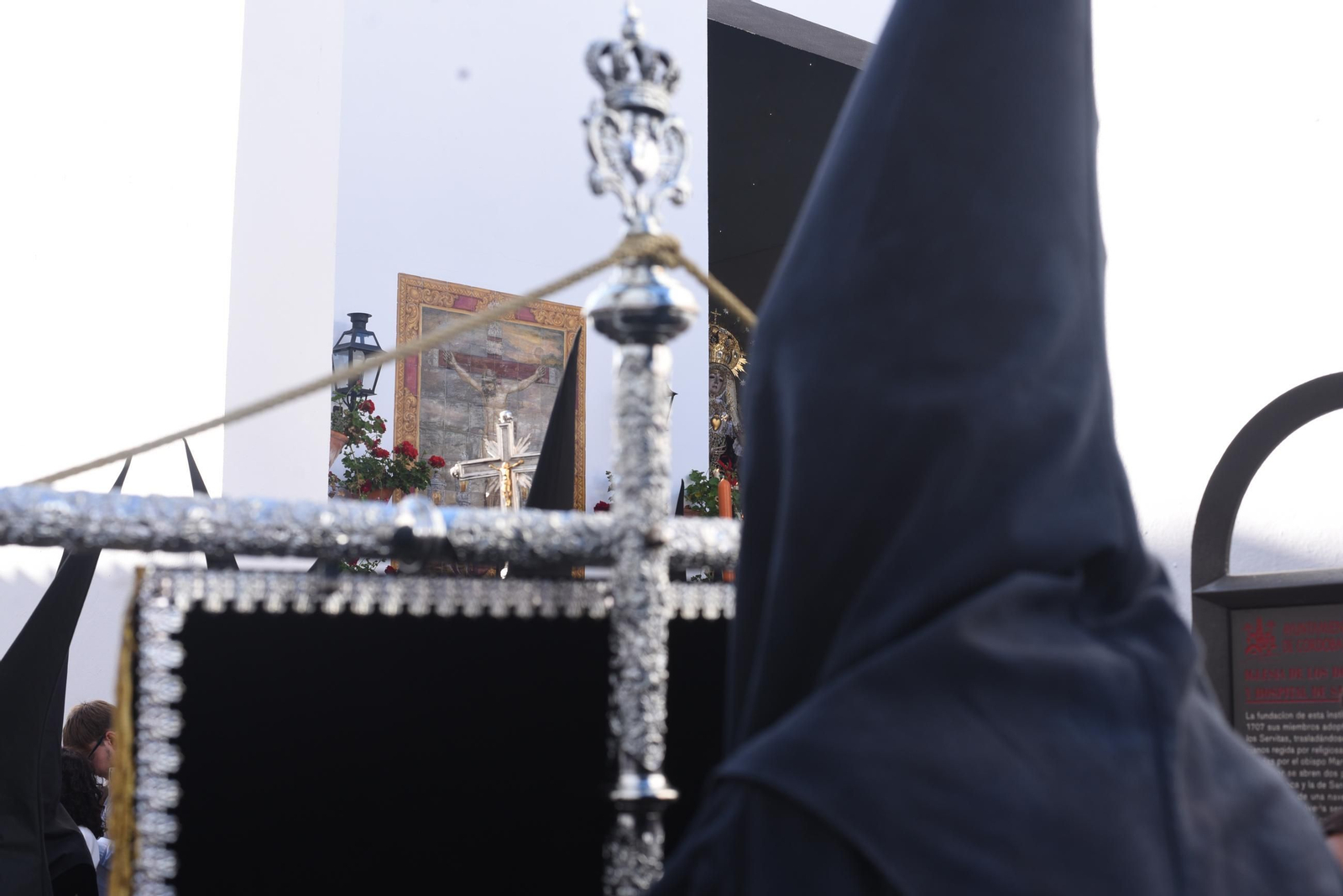 La procesión de los Dolores en este Viernes Santo de Córdoba, en imágenes