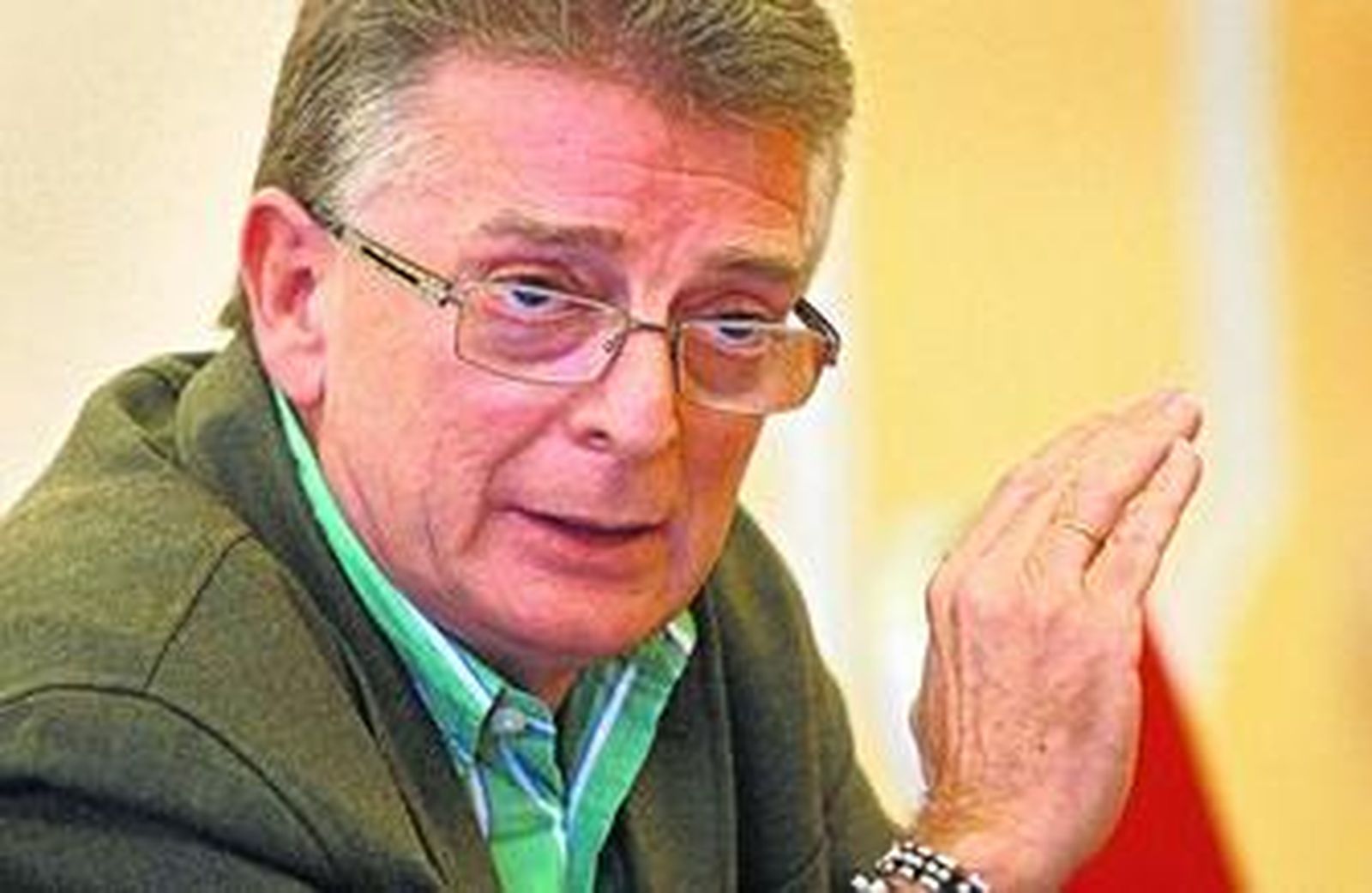 Francisco González Cabaña, durante el encuentro informal mantenido en la mañana de ayer con los medios de comunicación en la capital gaditana.