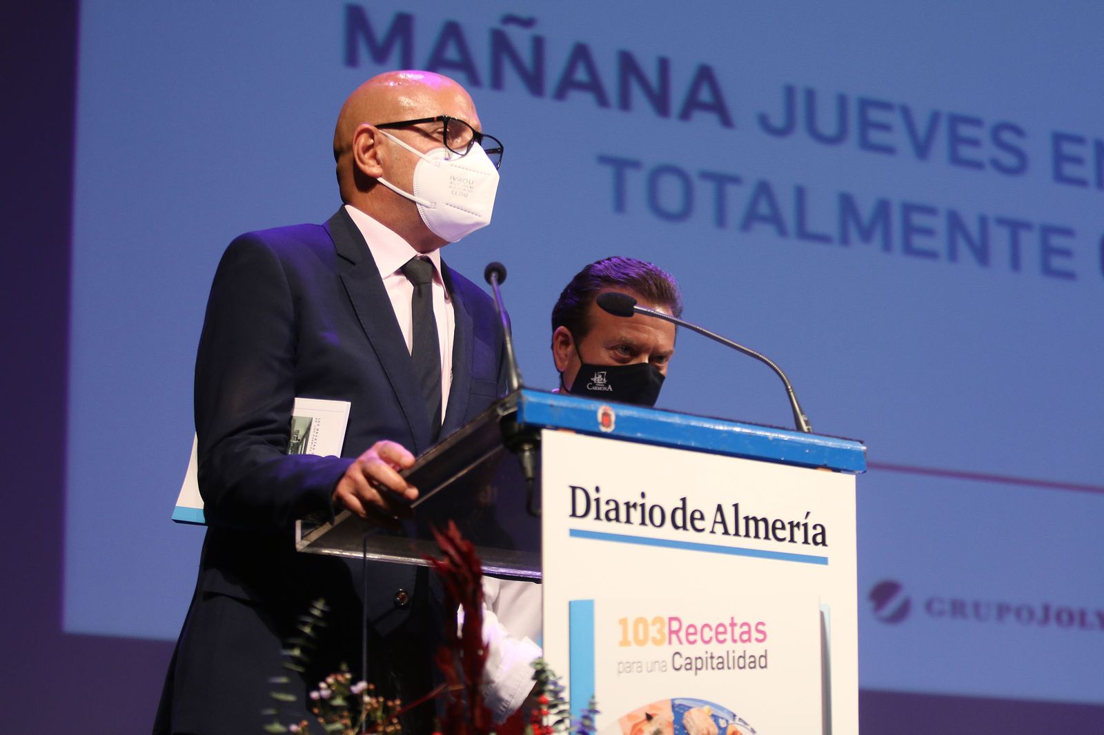 Fotogalería presentación libro '103 Recetas para una Capitalidad'. Almería