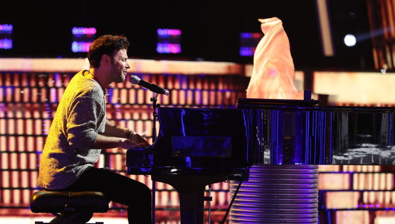 Miquel Fernández como Pablo López.