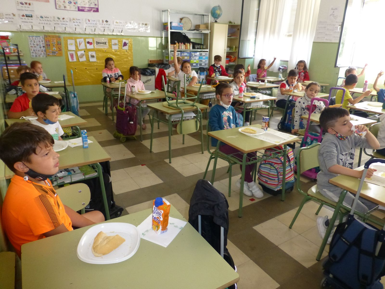 Un momento del desayuno saludable en Baena.