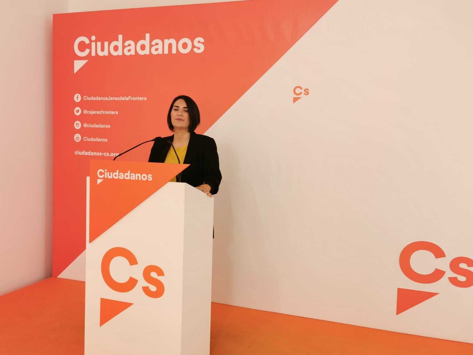 María del Carmen Martínez, este domingo en la sede provincial de Cs en Jerez.