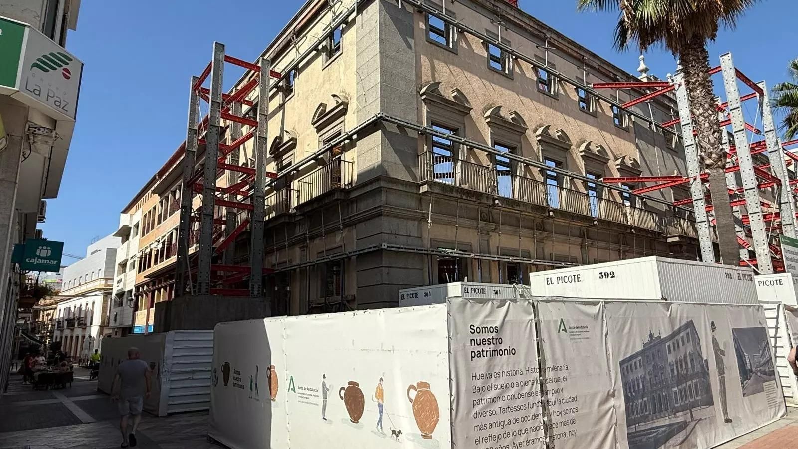 Aspecto del antiguo edificio de Hacienda en la capital.