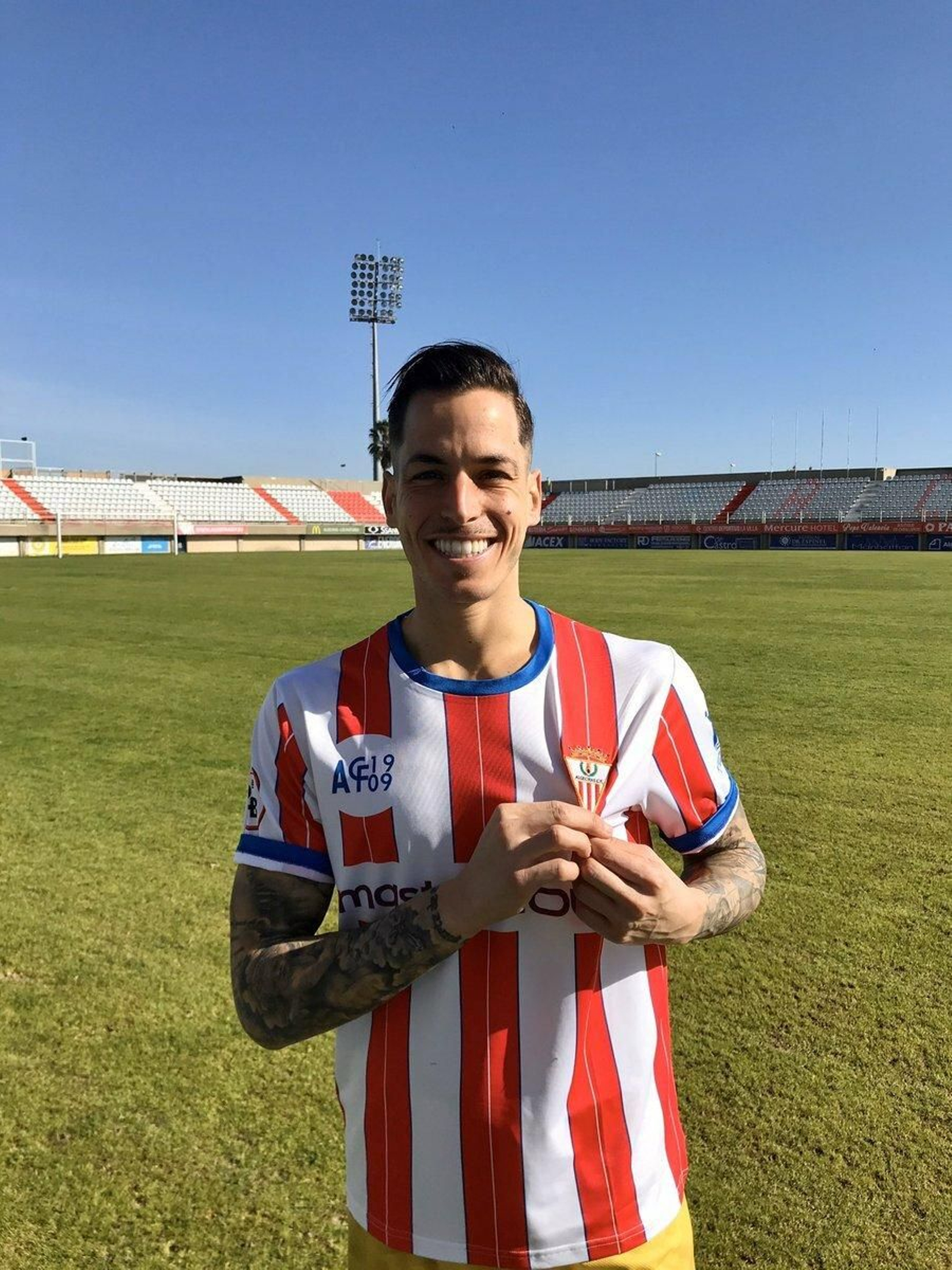 Javi Jiménez, este lunes con la camiseta del Algeciras en el Nuevo Mirador Javi Jiménez, este lunes con la camiseta del Algeciras en el Nuevo Mirador
